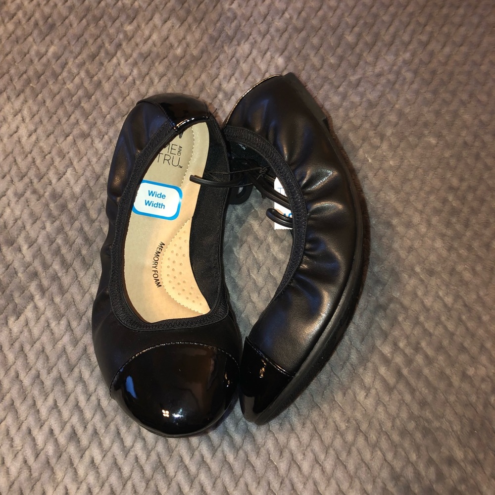 NWT Black Casual Flats B16 - Picture 2 of 7